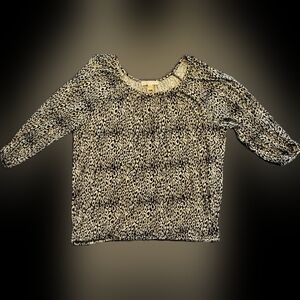 Black and White pattern Top